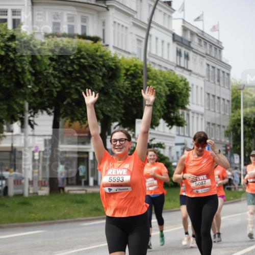 15.06.2025 - REWE Women's Run Jannik Wohlers http://msf.ph/oto/7957274 15.06.2025 09:43:56 Laufen 5593, 5087 meine-sportfotos.de