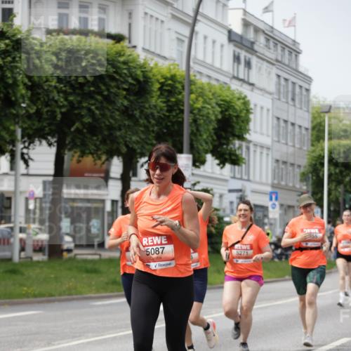 15.06.2025 - REWE Women's Run Jannik Wohlers http://msf.ph/oto/7957288 15.06.2025 09:43:57 Laufen 111, 1111, 5087, 5271, 55 meine-sportfotos.de