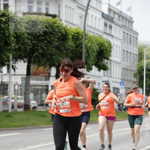 15.06.2025 - REWE Women's Run Jannik Wohlers http://msf.ph/oto/7957292 15.06.2025 09:43:57 Laufen 5087, 5271, 5598, 5455 meine-sportfotos.de