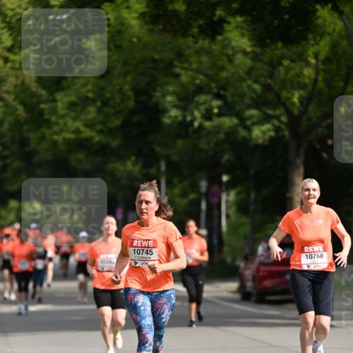 15.06.2025 - REWE Women's Run Dr. Thomas Lammeyer http://msf.ph/oto/7957310 15.06.2025 09:47:34 Laufen 10745, 10768 meine-sportfotos.de