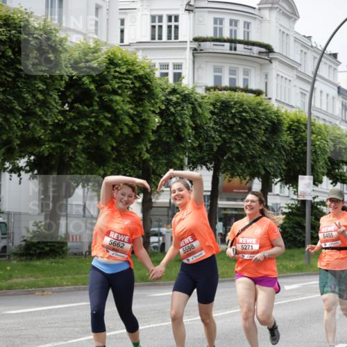 15.06.2025 - REWE Women's Run Jannik Wohlers http://msf.ph/oto/7957326 15.06.2025 09:43:58 Laufen 5662, 5598, 5271 meine-sportfotos.de