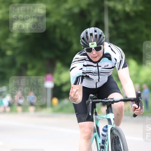 15.06.2025 - 7 Türme Triathlon Yannick Fuchs http://msf.ph/oto/7957328 15.06.2025 13:43:32 Radfahren 195, 600, 933, 987, 1137 meine-sportfotos.de