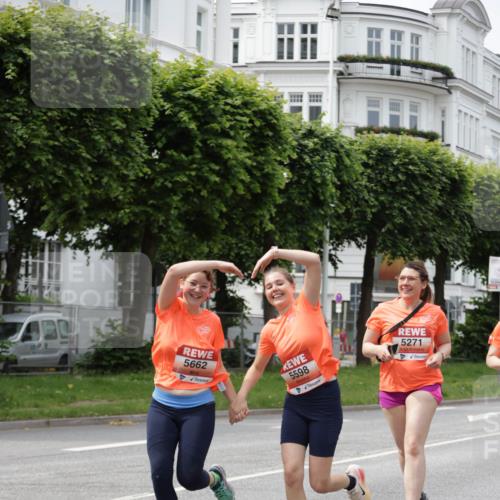 15.06.2025 - REWE Women's Run Jannik Wohlers http://msf.ph/oto/7957333 15.06.2025 09:43:59 Laufen 5662, 5598, 5271 meine-sportfotos.de