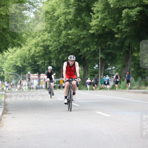 15.06.2025 - 7 Türme Triathlon Yannick Fuchs http://msf.ph/oto/7957340 15.06.2025 13:43:34 Radfahren 195, 600, 987, 1137 meine-sportfotos.de