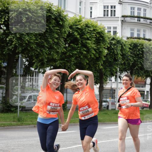 15.06.2025 - REWE Women's Run Jannik Wohlers http://msf.ph/oto/7957350 15.06.2025 09:43:59 Laufen 5662, 5598, 5271 meine-sportfotos.de
