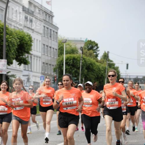 15.06.2025 - REWE Women's Run Jannik Wohlers http://msf.ph/oto/7957352 15.06.2025 09:44:00 Laufen 5478, 5333, 5197, 5425, 5567, 72 meine-sportfotos.de