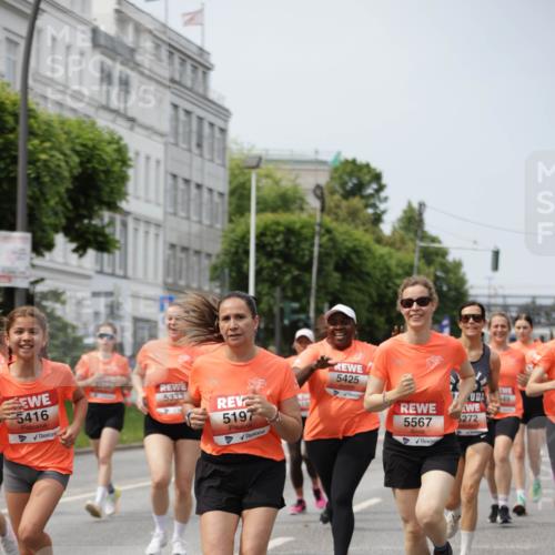 15.06.2025 - REWE Women's Run Jannik Wohlers http://msf.ph/oto/7957368 15.06.2025 09:44:00 Laufen 5416, 5156, 5333, 5197, 5425, 49, 5272, 5567 meine-sportfotos.de
