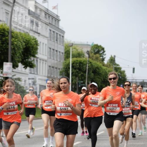 15.06.2025 - REWE Women's Run Jannik Wohlers http://msf.ph/oto/7957373 15.06.2025 09:44:00 Laufen 5416, 5333, 5197, 5425, 5567, 549, 5272 meine-sportfotos.de
