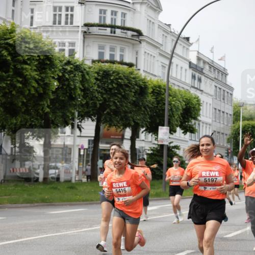 15.06.2025 - REWE Women's Run Jannik Wohlers http://msf.ph/oto/7957383 15.06.2025 09:44:01 Laufen 5416, 5156, 5197 meine-sportfotos.de