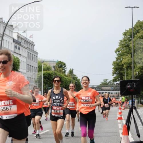 15.06.2025 - REWE Women's Run Jannik Wohlers http://msf.ph/oto/7957425 15.06.2025 09:44:02 Laufen 5567, 5549, 5272, 5464 meine-sportfotos.de