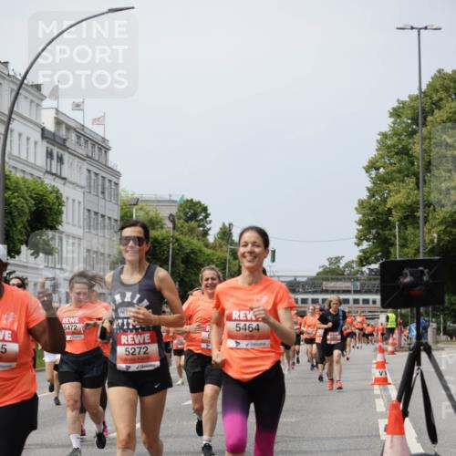 15.06.2025 - REWE Women's Run Jannik Wohlers http://msf.ph/oto/7957465 15.06.2025 09:44:03 Laufen 25, 5472, 5272, 5464 meine-sportfotos.de