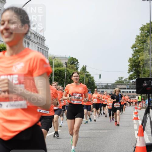 15.06.2025 - REWE Women's Run Jannik Wohlers http://msf.ph/oto/7957521 15.06.2025 09:44:04 Laufen 5686, 5064 meine-sportfotos.de