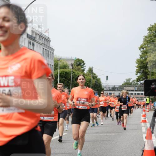 15.06.2025 - REWE Women's Run Jannik Wohlers http://msf.ph/oto/7957525 15.06.2025 09:44:04 Laufen 64, 9, 5686, 5064 meine-sportfotos.de