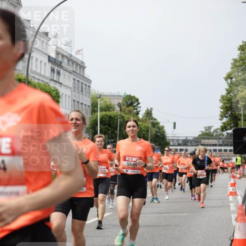 15.06.2025 - REWE Women's Run Jannik Wohlers http://msf.ph/oto/7957527 15.06.2025 09:44:04 Laufen 4, 5686 meine-sportfotos.de