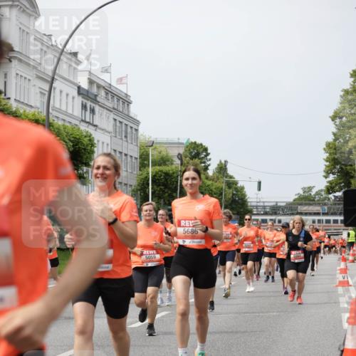 15.06.2025 - REWE Women's Run Jannik Wohlers http://msf.ph/oto/7957537 15.06.2025 09:44:04 Laufen 5059, 5686, 73, 5264, 5064 meine-sportfotos.de