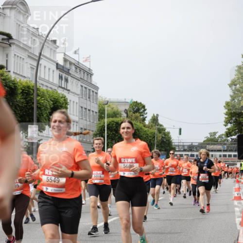 15.06.2025 - REWE Women's Run Jannik Wohlers http://msf.ph/oto/7957549 15.06.2025 09:44:05 Laufen 95, 5549, 5059, 568, 5264 meine-sportfotos.de