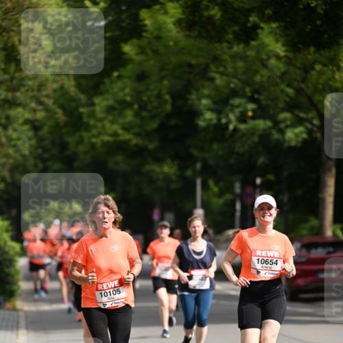 15.06.2025 - REWE Women's Run Dr. Thomas Lammeyer http://msf.ph/oto/7957570 15.06.2025 09:47:46 Laufen 10105, 10654 meine-sportfotos.de