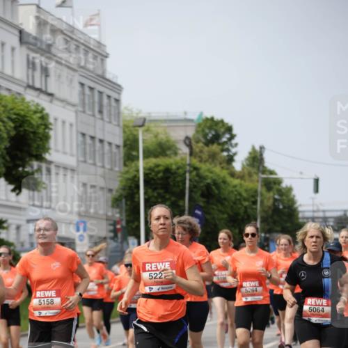 15.06.2025 - REWE Women's Run Jannik Wohlers http://msf.ph/oto/7957612 15.06.2025 09:44:06 Laufen 5158, 522, 519, 5264, 5064 meine-sportfotos.de