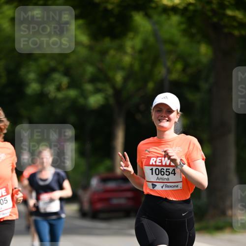 15.06.2025 - REWE Women's Run Dr. Thomas Lammeyer http://msf.ph/oto/7957616 15.06.2025 09:47:49 Laufen 05, 10654 meine-sportfotos.de