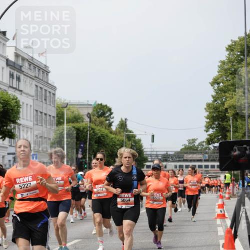 15.06.2025 - REWE Women's Run Jannik Wohlers http://msf.ph/oto/7957649 15.06.2025 09:44:07 Laufen 5227, 5264, 5064 meine-sportfotos.de