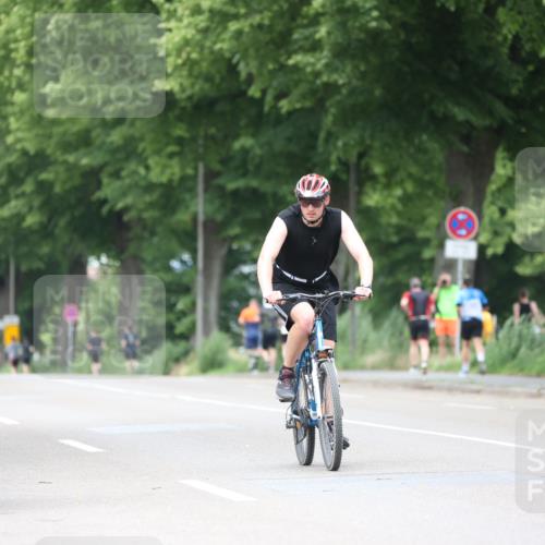 15.06.2025 - 7 Türme Triathlon Yannick Fuchs http://msf.ph/oto/7957662 15.06.2025 13:44:36 Radfahren 593, 845, 865, 1196 meine-sportfotos.de