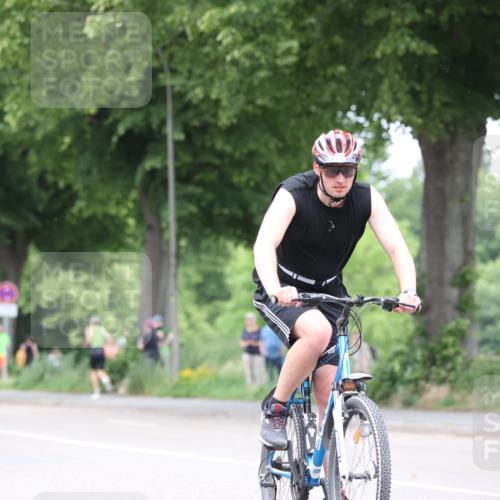 15.06.2025 - 7 Türme Triathlon Yannick Fuchs http://msf.ph/oto/7957680 15.06.2025 13:44:38 Radfahren 228, 593, 754, 845, 865, 1196 meine-sportfotos.de