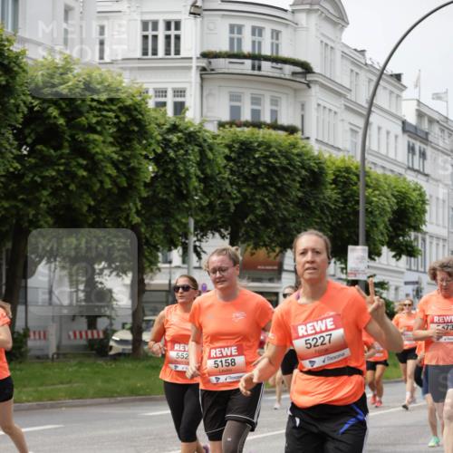 15.06.2025 - REWE Women's Run Jannik Wohlers http://msf.ph/oto/7957684 15.06.2025 09:44:08 Laufen 410, 5227, 73, 1111, 552, 5158 meine-sportfotos.de