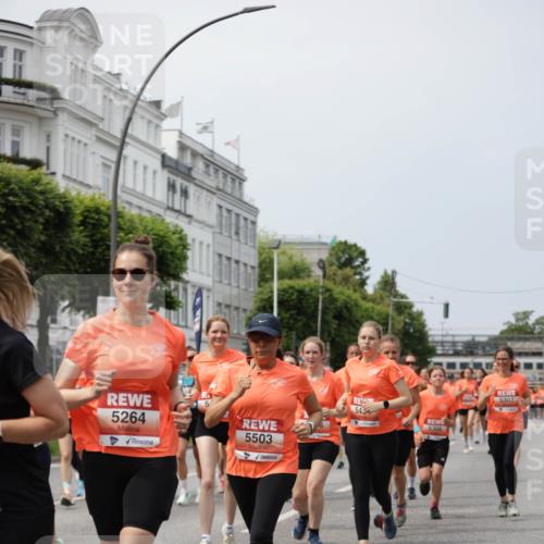 15.06.2025 - REWE Women's Run Jannik Wohlers http://msf.ph/oto/7957746 15.06.2025 09:44:10 Laufen 545, 5308, 5264, 5503, 5307 meine-sportfotos.de