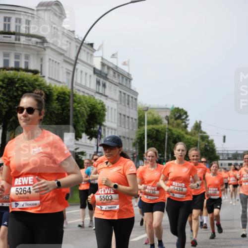 15.06.2025 - REWE Women's Run Jannik Wohlers http://msf.ph/oto/7957771 15.06.2025 09:44:10 Laufen 562, 5264, 5503, 5434, 5308, 5236, 530 meine-sportfotos.de