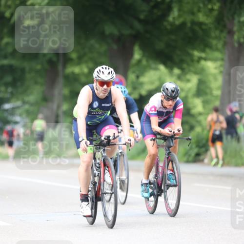 15.06.2025 - 7 Türme Triathlon Yannick Fuchs http://msf.ph/oto/7957788 15.06.2025 13:44:47 Radfahren 228, 321, 371, 520, 555, 668, 754, 1050, 1159, 1189 meine-sportfotos.de