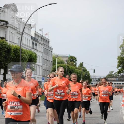 15.06.2025 - REWE Women's Run Jannik Wohlers http://msf.ph/oto/7957791 15.06.2025 09:44:11 Laufen 5503, 5236, 5434, 5385, 5308, 5307 meine-sportfotos.de