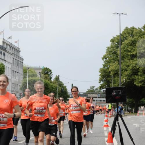 15.06.2025 - REWE Women's Run Jannik Wohlers http://msf.ph/oto/7957817 15.06.2025 09:44:12 Laufen 5307, 5385, 34 meine-sportfotos.de