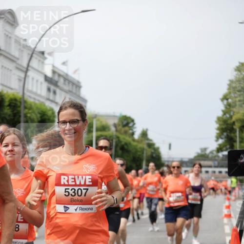15.06.2025 - REWE Women's Run Jannik Wohlers http://msf.ph/oto/7957896 15.06.2025 09:44:13 Laufen 8, 5307 meine-sportfotos.de
