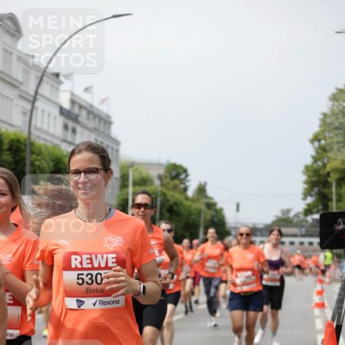 15.06.2025 - REWE Women's Run Jannik Wohlers http://msf.ph/oto/7957898 15.06.2025 09:44:14 Laufen 530 meine-sportfotos.de