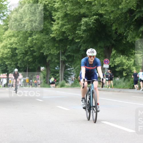 15.06.2025 - 7 Türme Triathlon Yannick Fuchs http://msf.ph/oto/7957912 15.06.2025 13:44:55 Radfahren 216, 352, 601, 1050, 1159 meine-sportfotos.de