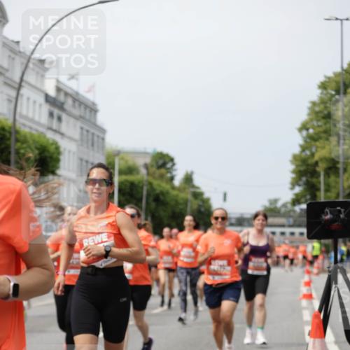 15.06.2025 - REWE Women's Run Jannik Wohlers http://msf.ph/oto/7957933 15.06.2025 09:44:14 Laufen  meine-sportfotos.de