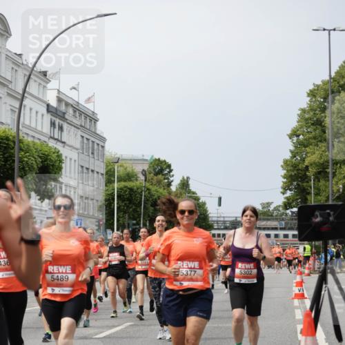 15.06.2025 - REWE Women's Run Jannik Wohlers http://msf.ph/oto/7957958 15.06.2025 09:44:15 Laufen 436, 5489, 5190, 5151, 5377, 5302 meine-sportfotos.de