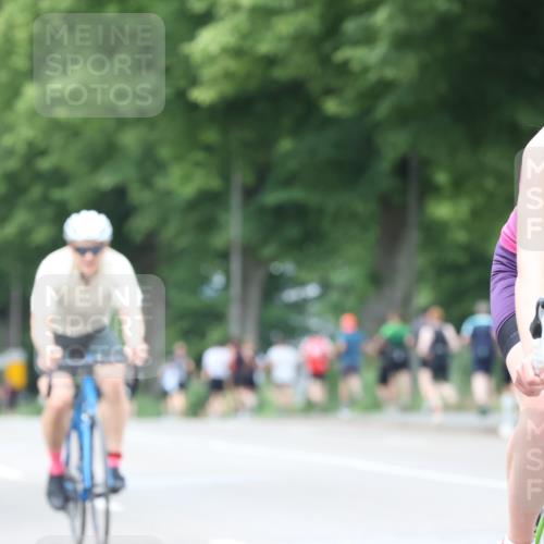 15.06.2025 - 7 Türme Triathlon Yannick Fuchs http://msf.ph/oto/7957975 15.06.2025 13:45:16 Radfahren 617, 1160 meine-sportfotos.de