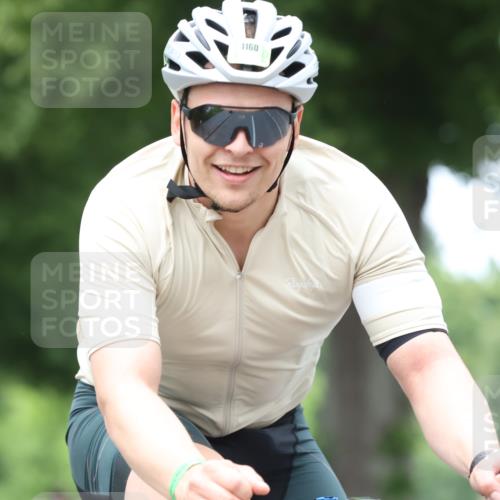 15.06.2025 - 7 Türme Triathlon Yannick Fuchs http://msf.ph/oto/7957998 15.06.2025 13:45:17 Radfahren 617, 1160 meine-sportfotos.de