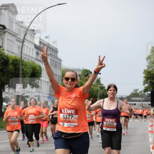 15.06.2025 - REWE Women's Run Jannik Wohlers http://msf.ph/oto/7958024 15.06.2025 09:44:16 Laufen 5124, 5377, 5302 meine-sportfotos.de