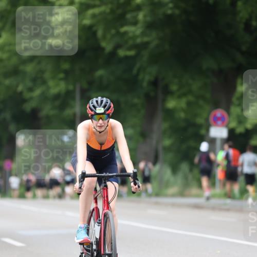 15.06.2025 - 7 Türme Triathlon Yannick Fuchs http://msf.ph/oto/7958056 15.06.2025 13:45:30 Radfahren 722, 1018, 1141 meine-sportfotos.de