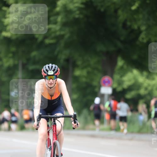 15.06.2025 - 7 Türme Triathlon Yannick Fuchs http://msf.ph/oto/7958062 15.06.2025 13:45:30 Radfahren 722, 1018, 1141 meine-sportfotos.de