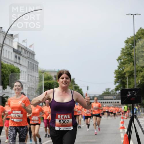 15.06.2025 - REWE Women's Run Jannik Wohlers http://msf.ph/oto/7958082 15.06.2025 09:44:17 Laufen 5575, 515, 5302 meine-sportfotos.de