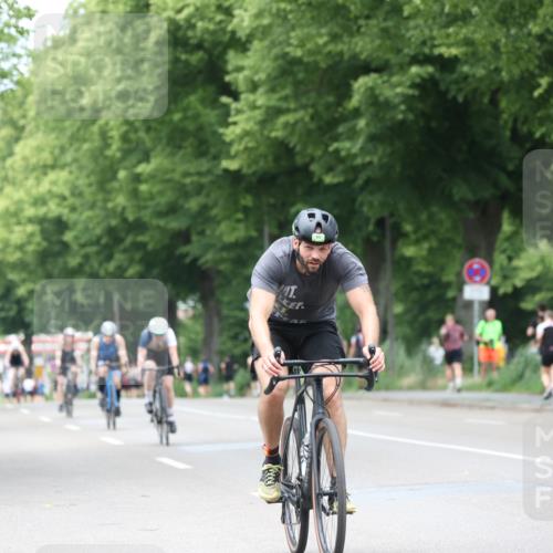 15.06.2025 - 7 Türme Triathlon Yannick Fuchs http://msf.ph/oto/7958143 15.06.2025 13:45:41 Radfahren 517, 922, 1027, 1145, 1191 meine-sportfotos.de