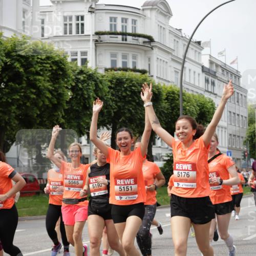 15.06.2025 - REWE Women's Run Jannik Wohlers http://msf.ph/oto/7958169 15.06.2025 09:44:19 Laufen 549, 5565, 5190, 5151, 5176 meine-sportfotos.de
