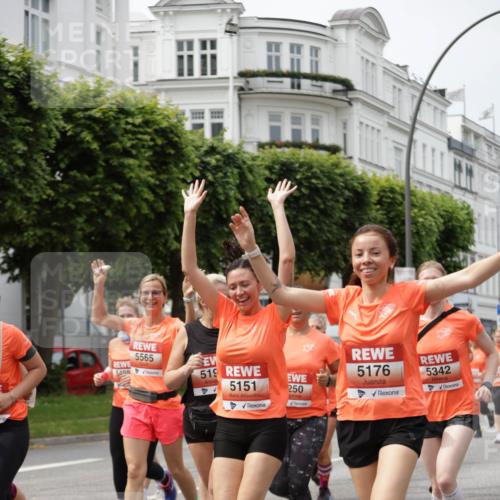 15.06.2025 - REWE Women's Run Jannik Wohlers http://msf.ph/oto/7958190 15.06.2025 09:44:19 Laufen 5565, 5400, 519, 5176, 5151, 250, 5342 meine-sportfotos.de