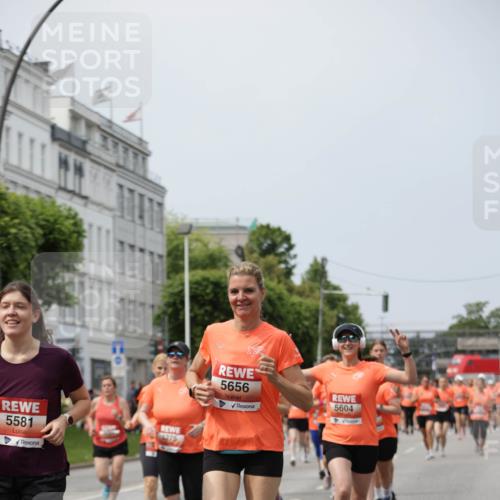 15.06.2025 - REWE Women's Run Jannik Wohlers http://msf.ph/oto/7958244 15.06.2025 09:44:21 Laufen 5581, 5275, 5656, 5604 meine-sportfotos.de