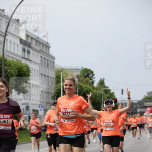 15.06.2025 - REWE Women's Run Jannik Wohlers http://msf.ph/oto/7958265 15.06.2025 09:44:21 Laufen 5581, 5656, 5604 meine-sportfotos.de