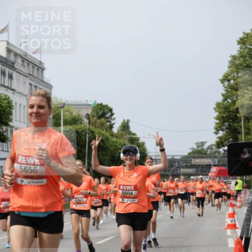 15.06.2025 - REWE Women's Run Jannik Wohlers http://msf.ph/oto/7958291 15.06.2025 09:44:21 Laufen 5656, 5361, 5604 meine-sportfotos.de