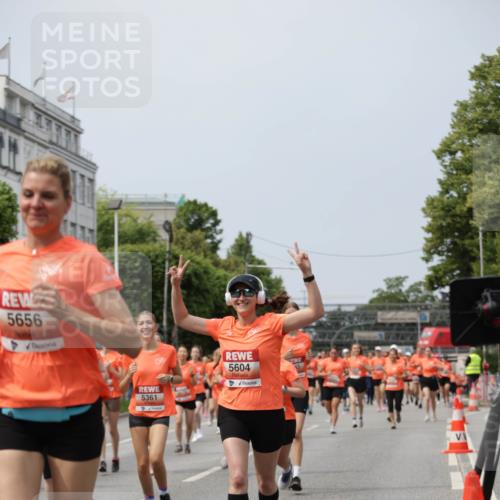 15.06.2025 - REWE Women's Run Jannik Wohlers http://msf.ph/oto/7958299 15.06.2025 09:44:21 Laufen 5656, 5604, 65, 5361 meine-sportfotos.de